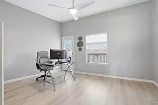709 N Bayshore Dr, La Porte, TX 77571 - Photo 25