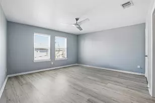 709 N Bayshore Dr, La Porte, TX 77571 - Photo 15