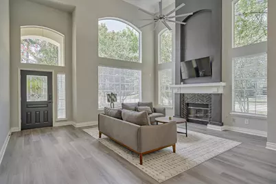 38 Larks Aire Place, The Woodlands, TX 77381 - Photo 9