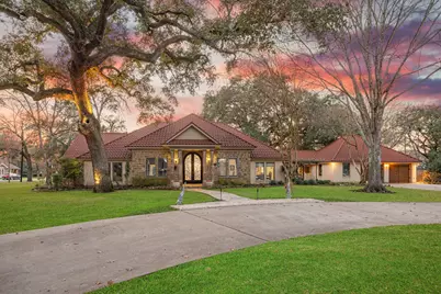 1524 Travis Street, Columbus, TX 78934 - Photo 1