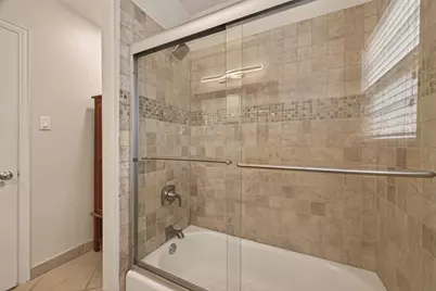 2405 Southgate Boulevard, Houston, TX 77030 - Photo 15