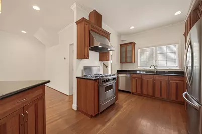 2405 Southgate Boulevard, Houston, TX 77030 - Photo 9