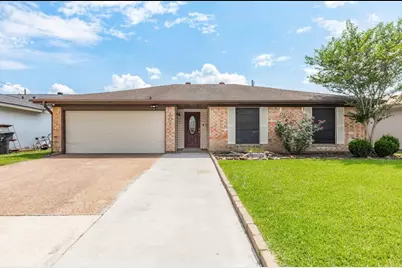 215 N 37th Street, Nederland, TX 77627 - Photo 1