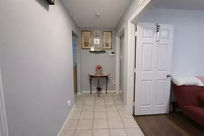 1350 Twin Falls Road, Houston, TX 77088 - Photo 13