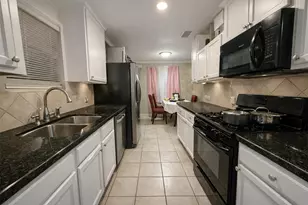 1350 Twin Falls Rd, Houston, TX 77088 - Photo 3