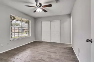 3022 Rustling Chestnut St, Spring, TX 77389 - Photo 9