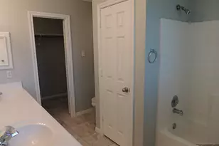 236 Canterbury Dr, Conroe, TX 77303 - Photo 9