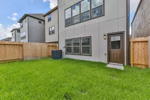 10828 S Brittmoore Oaks Pl, Houston, TX 77043 - Photo 31