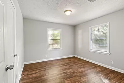 911 Patsy Drive, Baytown, TX 77520 - Photo 7