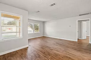 911 Patsy Dr, Baytown, TX 77520 - Photo 5