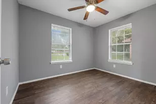 1204 Crescent Blvd, Cleveland, TX 77327 - Photo 11