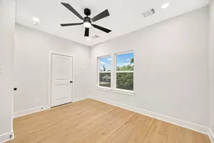 7824 Beckley St, Houston, TX 77088 - Photo 17