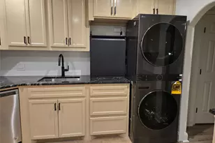 917 Adele St, Houston, TX 77009 - Photo 11