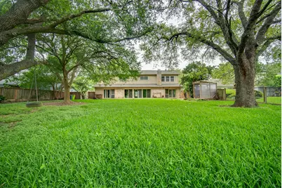 3927 Pleasant Valley Drive, Missouri City, TX 77459 - Photo 3