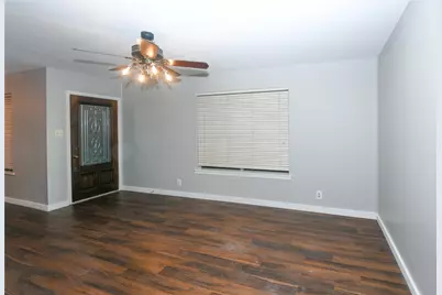 204 E 18th Street, Georgetown, TX 78626 - Photo 3