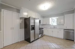 6231 Wynnwood Ln, Houston, TX 77008 - Photo 11