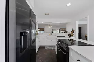 11854 Briar Forest Dr, Houston, TX 77077 - Photo 5