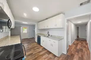 2222 44th St, Galveston, TX 77550 - Photo 17