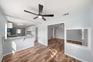 2222 44th St, Galveston, TX 77550 - Photo 11
