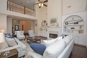 70 N Skyflower Ct, The Woodlands, TX 77381 - Photo 11