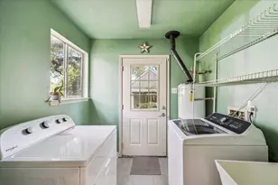 4396 Fiesta Ln, Houston, TX 77004 - Photo 27