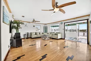 906 91st St, Galveston, TX 77554 - Photo 13