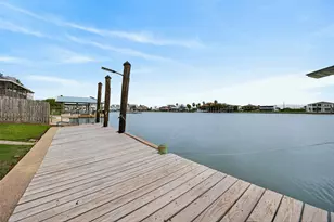 906 91st St, Galveston, TX 77554 - Photo 39