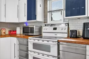 906 91st St, Galveston, TX 77554 - Photo 17