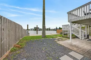 906 91st St, Galveston, TX 77554 - Photo 37