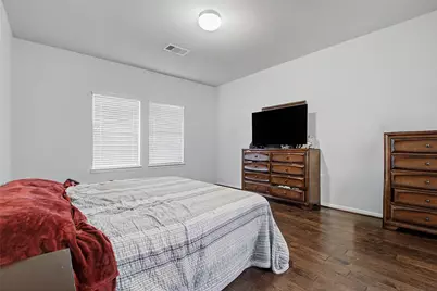 8305 Jade Court, Texas City, TX 77591 - Photo 9