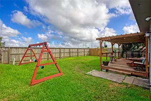 8305 Jade Ct, Texas City, TX 77591 - Photo 19