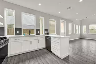9431 Jutland Rd, Houston, TX 77033 - Photo 9