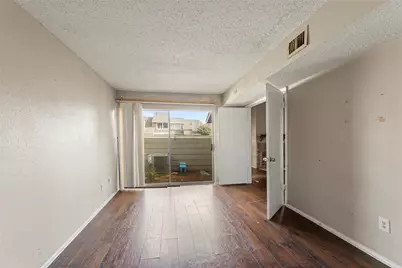 6313 Peacock Hills Drive, Houston, TX 77035 - Photo 11