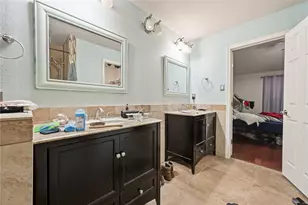 107 Harbour Town Ln, Conroe, TX 77356 - Photo 23