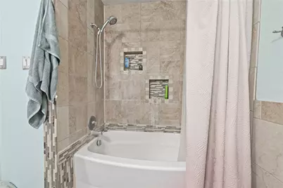 107 Harbour Town Lane, Conroe, TX 77356 - Photo 23