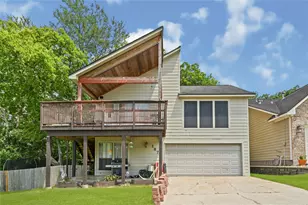 107 Harbour Town Ln, Conroe, TX 77356 - Photo 3