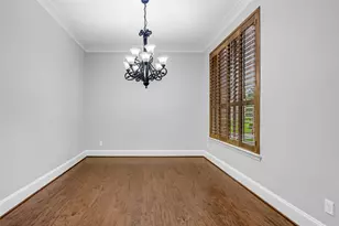 107 N Almondell Cir, The Woodlands, TX 77354 - Photo 15