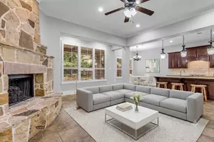 107 N Almondell Cir, The Woodlands, TX 77354 - Photo 7