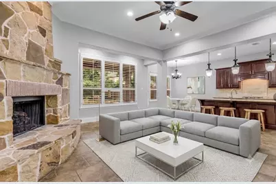 107 N Almondell Circle, The Woodlands, TX 77354 - Photo 7