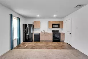 16955 Marie Vlg Dr, Conroe, TX 77306 - Photo 3