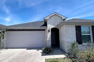 4983 Edgewood Dr, Arcola, TX 77545 - Photo 1