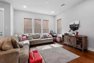 909 Oak St, Houston, TX 77018 - Photo 11