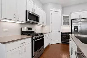 909 Oak St, Houston, TX 77018 - Photo 3