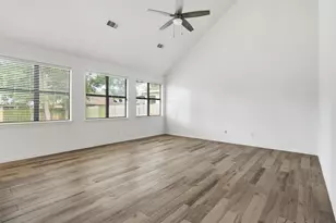 816 Belvedere Dr, Conroe, TX 77301 - Photo 17