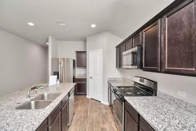 9826 Laurel Lake Drive, Conroe, TX 77384 - Photo 11