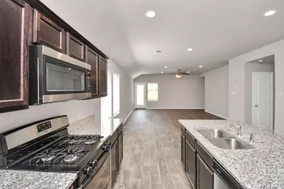 9826 Laurel Lake Drive, Conroe, TX 77384 - Photo 13