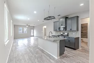 16887 Pink Wintergreen Dr, Conroe, TX 77385 - Photo 9