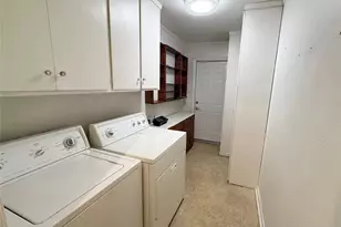 5611 Portal Dr, Houston, TX 77096 - Photo 41