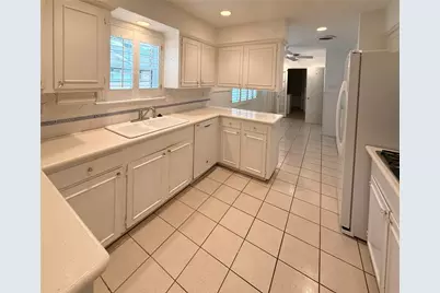 5611 Portal Drive, Houston, TX 77096 - Photo 13