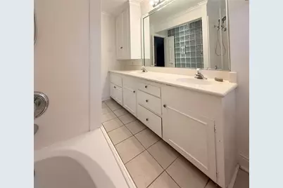 5611 Portal Drive, Houston, TX 77096 - Photo 37